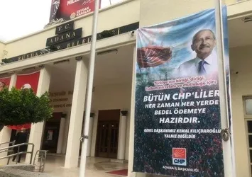 CHP'li Adana Belediyesi'nde skandal! Hizmet binasını parti merkezi yaptılar