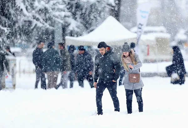 kar-ne-zaman-yagacak-bu-hafta-istanbula-kar-yagacak-mi-meteoroloji-istanbul-5-gunluk-hava-raporu-1639318193068.jpg İstanbul 5 günlük hava durumu! İstanbul'a kar yağacak mı? Meteoroloji raporu kar ne zaman yağacak? - 1
