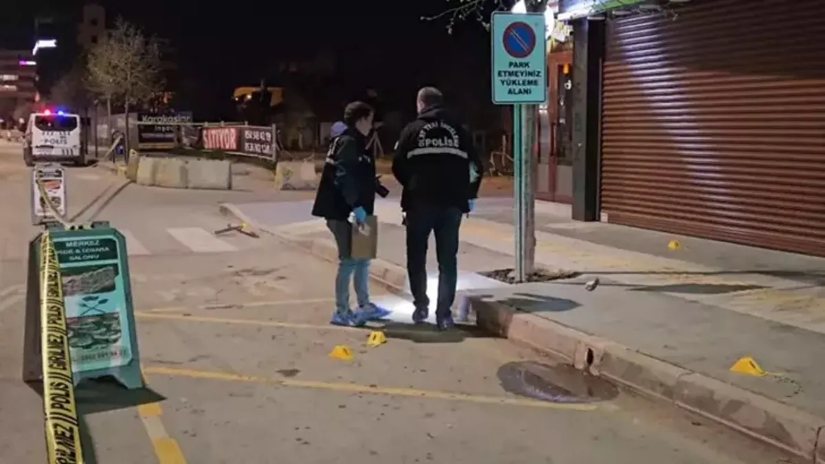 Pideci dükkanında sopalı, bıçaklı kavga; 1 ölü, 3 yaralı