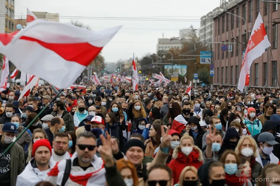 Lukaşenko'ya verilen istifa süresi doldu! Belarus sokakları yeniden karıştı 6