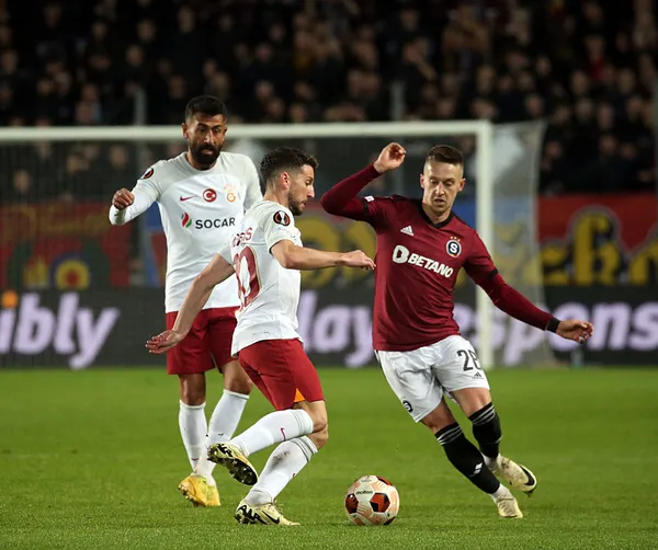 Aslan turu Prag’ta bıraktı! Sparta Prag 4-1 Galatasaray MAÇ SONUCU