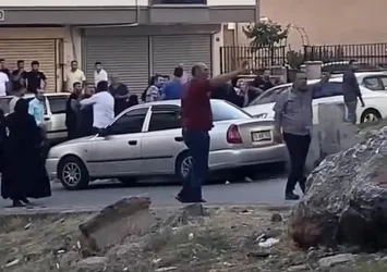 Pendik'te dehşet anları! Taşlı sopalı kavga