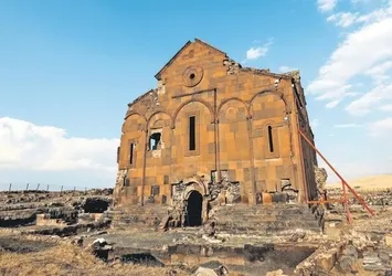Ani’de Rus arkeoloğun izinde