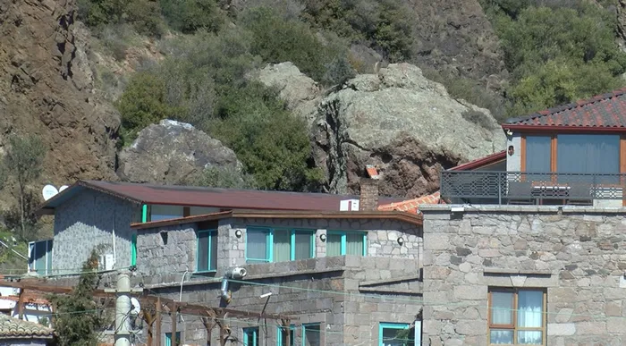 Assos 500 gün kapanacak! Tehlike oluşturan büyük kayalar için harekete geçildi