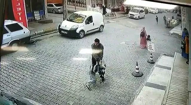 Şanlıurfa'da esnafın dövüp yere çarptığı çocuğa destek sağlanacak! Esnaf tutuklandı - 3
