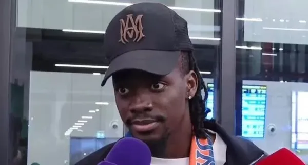 Bertrand Traore Başakşehir için İstanbul'da - 1