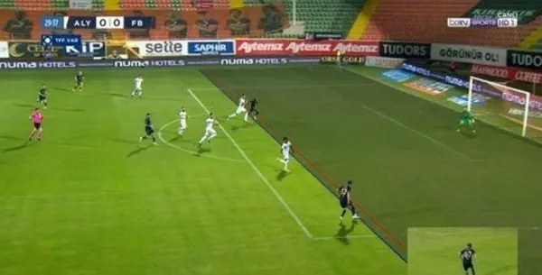 Alanyaspor - Fenerbahçe maçında kural hatası iddiası!