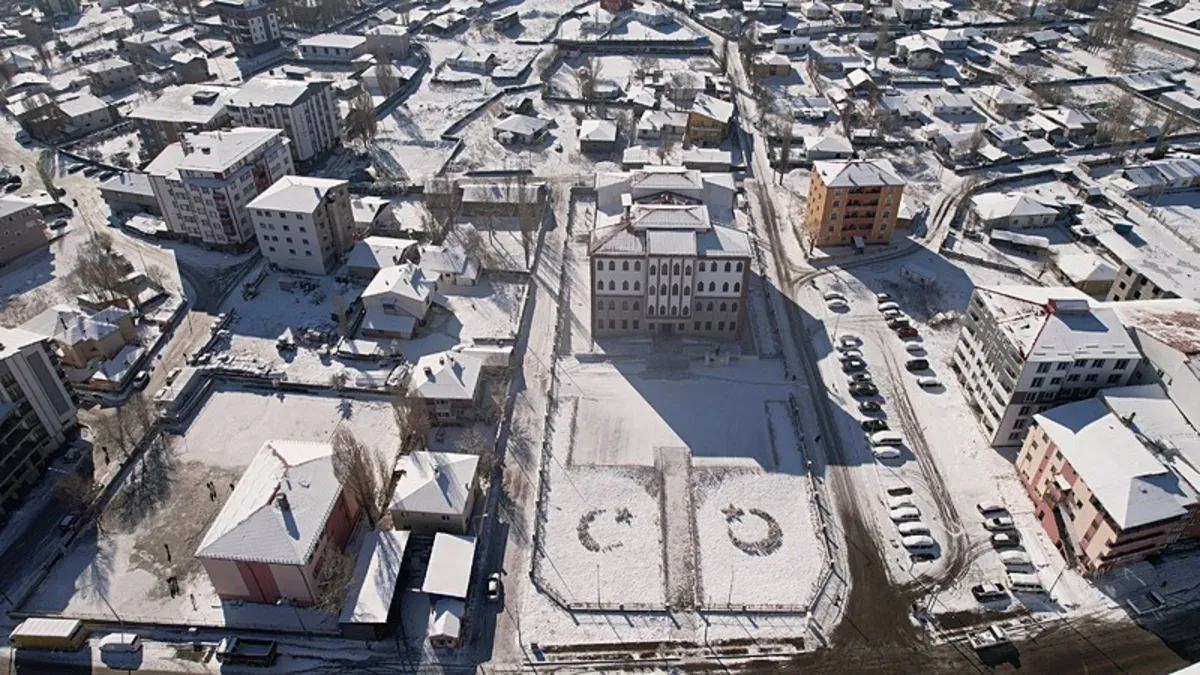 Kars ve Ardahan'da kar etkisini sürdürüyor!