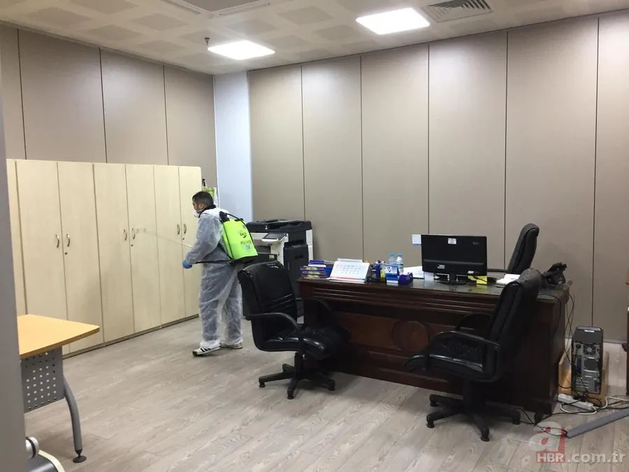 CHP'li İBB Başkanı Ekrem İmamoğlu koronavirüs ile mücadelede sınıfta kaldı! İSKİ’yi bile dezenfekte etmeye fırsat bulamadı 25