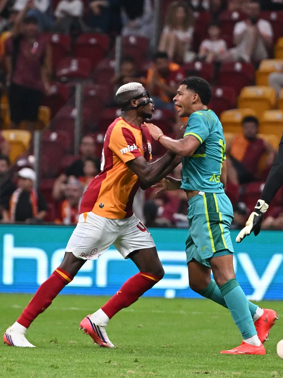 aslan-son-provada-maglup-mac-sonucu-galatasaray-1-2-villarreal-1786219548741.jpg Aslan son provada mağlup! Maç sonucu: Galatasaray 1-2 Villarreal - 2