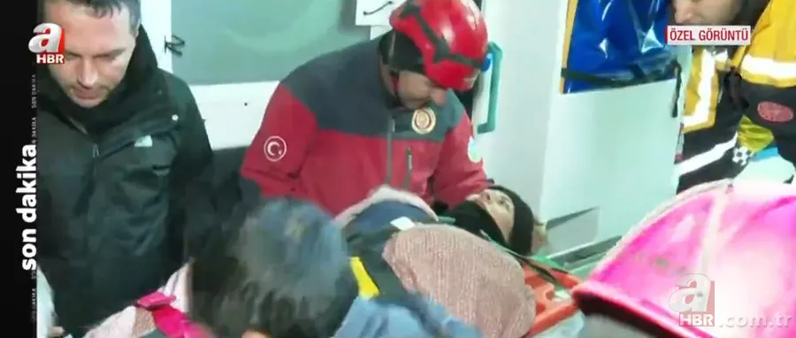 İŞTE DEPREMİN KORKUNÇ ETKİSİ! Kahramanmaraş'ta yol 3 metre kaydı 15