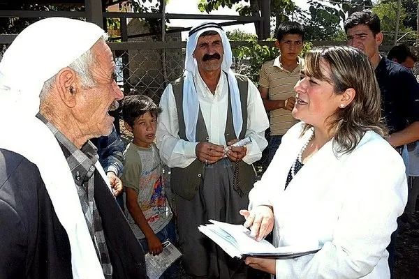 Şehit eşi ‘Yıldız Hemşire’den evlat nöbeti tutan annelere duygulandıran hediye