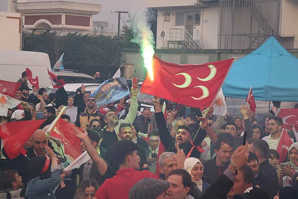 Türkiye’nin 81 ilinden Başkan Erdoğan’ın zaferinin sevinç görüntüleri! Başkan Erdoğan’ın konuşmaları…