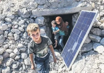 İdlib'de tünellere sığınan insanlık!
