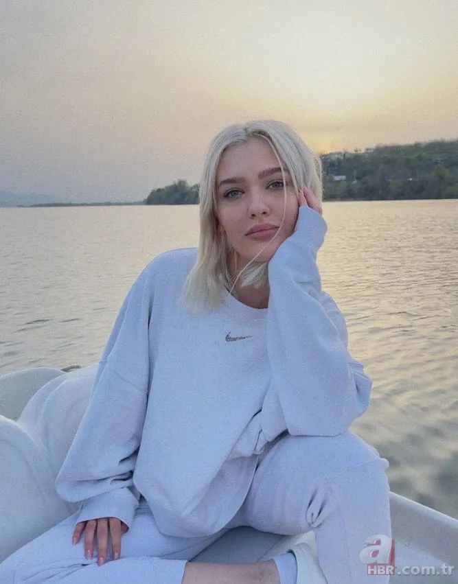 Estetikle bambaşka biri olmuştu! Melisa Döngel’in makyajsız hali olay 1