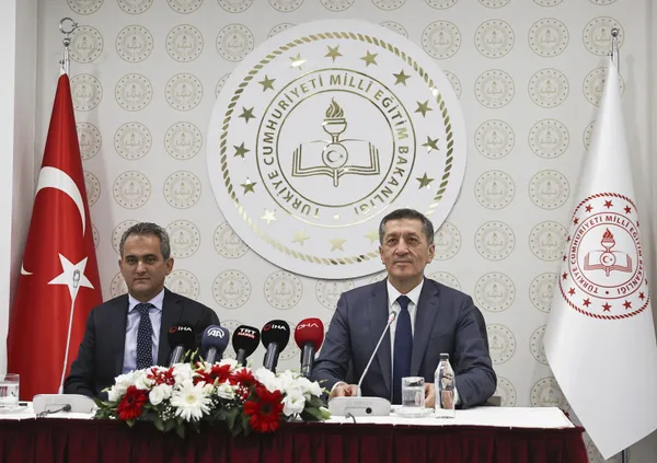 Son dakika | Yüz yüze eğitim eylül ayında başlayacak mı? Milli Eğitim Bakanı Mahmut Özer'den flaş açıklama - 1