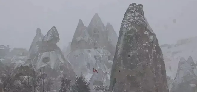 Kapadokya beyaz örtüyle kaplandı