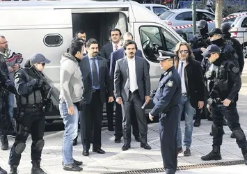 Türkiye'den korktular FETÖ’cüleri kaçırdılar! Yunanlıların MİT korkusu