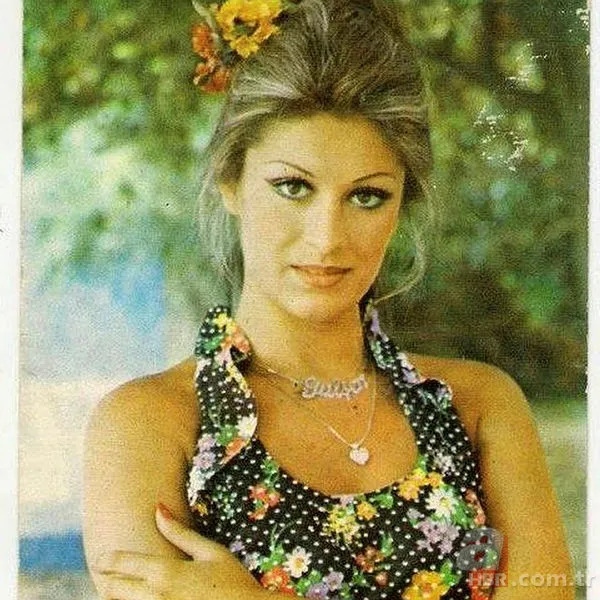 Gülşen Bubikoğlu’nun son hali sosyal medyayı salladı! Yıllar meydan okuyor 3