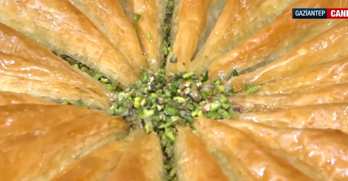 Baklavaya "fıstık" düzenlemesi