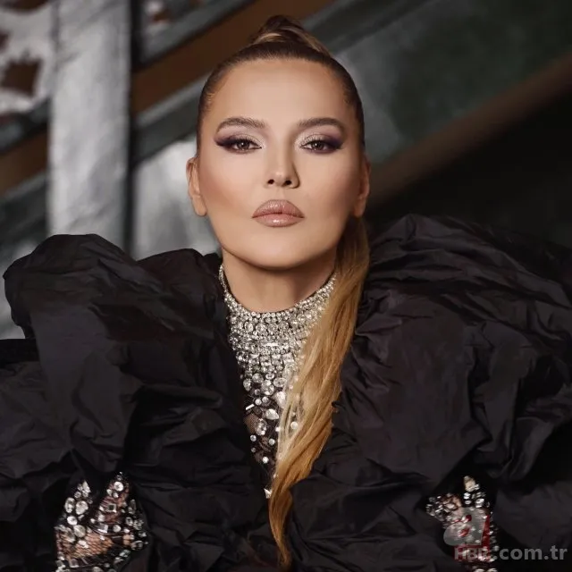 Demet Akalın'ı korkutan kaza: Kızı Hira'nın el bilekleri kırıldı 1