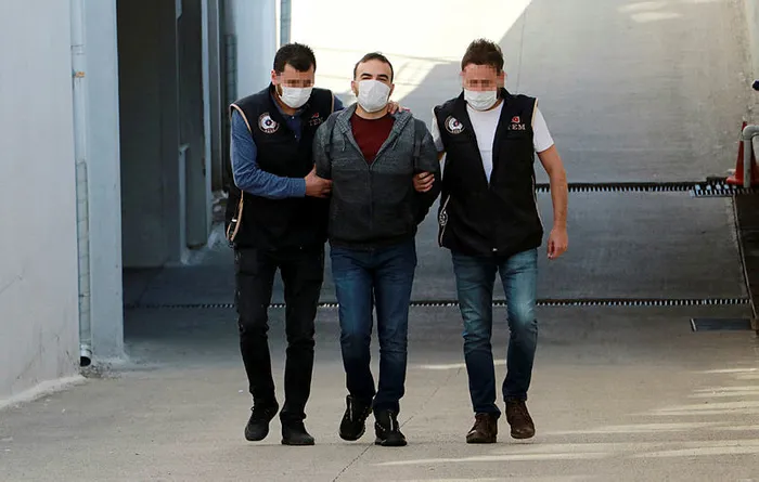 PKK’lı terörist Duran Kalkan’ın fotoğrafçısı, telsizcisi ve ‘medya sorumlusu’ Adana’da yakalandı