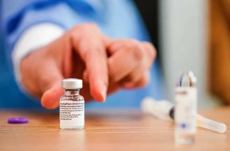 BioNTech aşı yan etkileri Dikkat çeken ayrıntı! Onlara ikinci doz