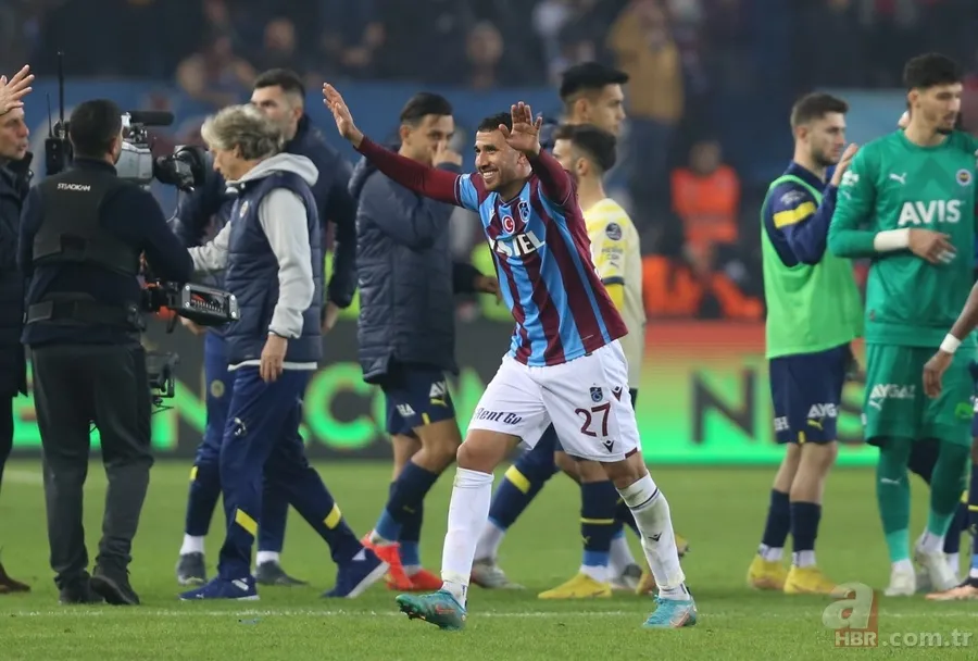 Trabzonspor-Fenerbahçe maçında tribünde Trabzon vurgulu koreografi: "Vatan bölünmez tektir" 19