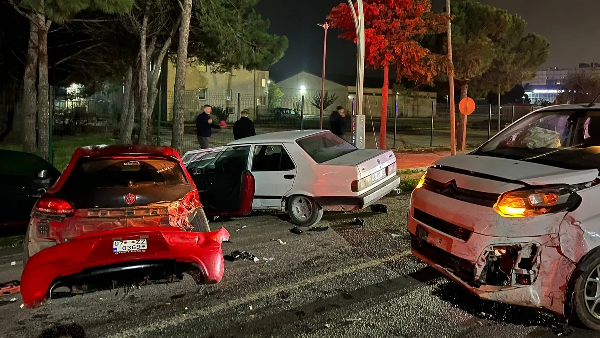 Tekirdağ'da zincirleme kaza! 3 araç birbirine girdi: 3 yaralı