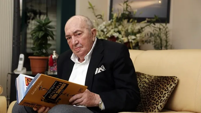 Son dakika: Yeşilçam’ın usta ismi Türker İnanoğlu hayatını kaybetti! Sağlık Bakanı Koca’dan paylaşım...