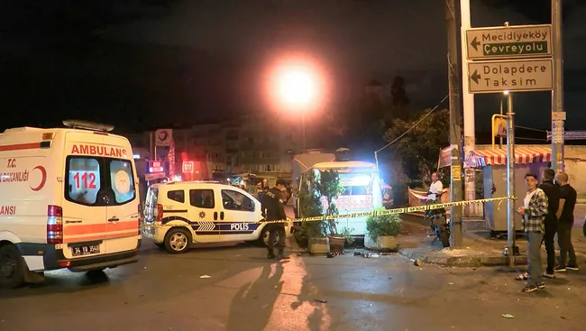 İstanbul'da polisten kaçan şüpheliler kaza yaptı: 2 yaralı - 3