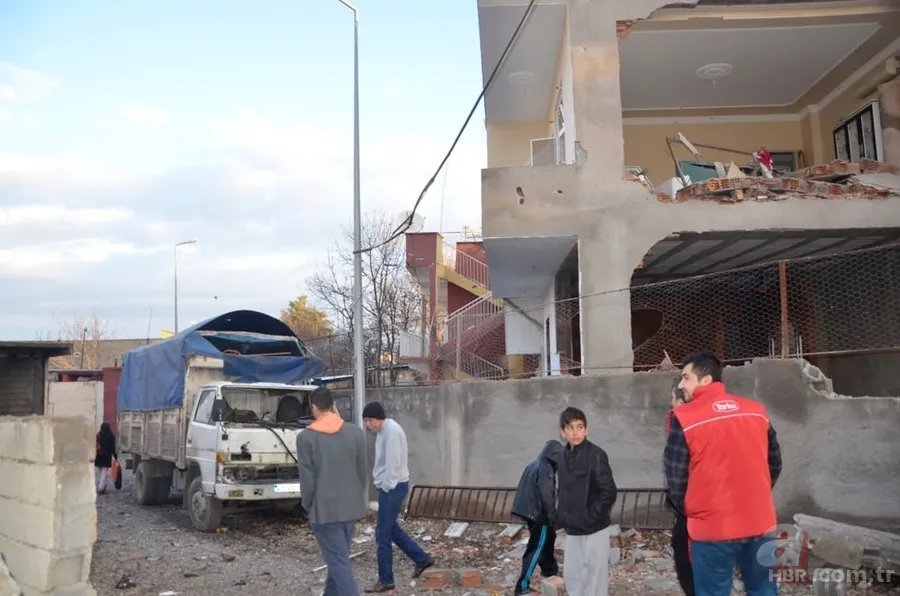 Diyarbakır'daki terör saldırısından ilk kareler 13