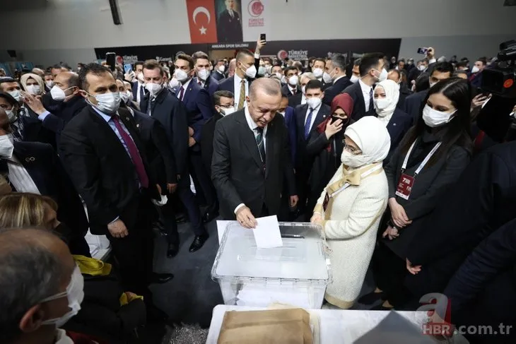 AK Parti'nin Türk siyasetindeki 21 yılı! Başkan Erdoğan'dan 84 milyona mektup | 2023 vurgusu