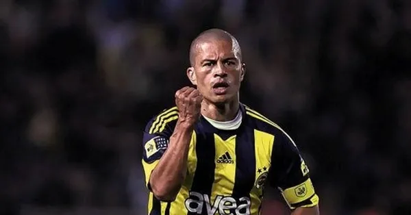 Fenerbahçe’nin efsanesi Alex de Souza’dan Mesut Özil paylaşımı! Bu eşsiz taraftarın kalbini fethet