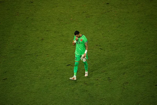 Fransız devi Uğurcan Çakır için temasa geçti!