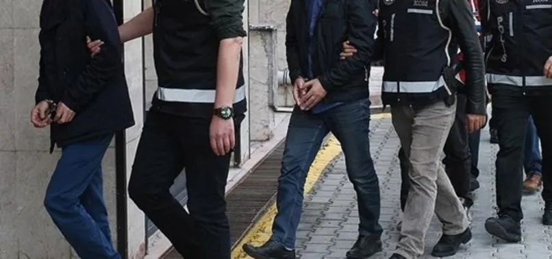 İzmir'de FETÖ'ye operasyon! Onlarca gözaltı var
