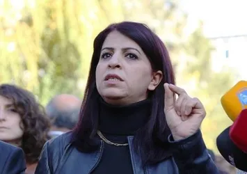 HDP Diyarbakır milletvekilleri teröristin cenazesine katıldı