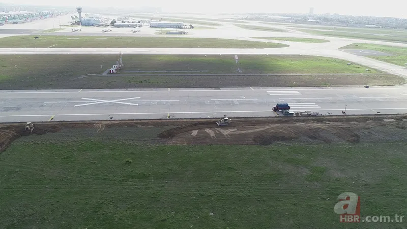 İstanbul'daki salgın hastanelerindeki çalışmalar gece de devam etti! Havadan böyle görüntülendi 7