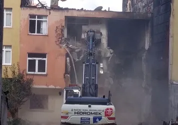 Kadıköy'de patlamanın yaşandığı bina harabeye dönmüştü! Yıkımı başlatıldı