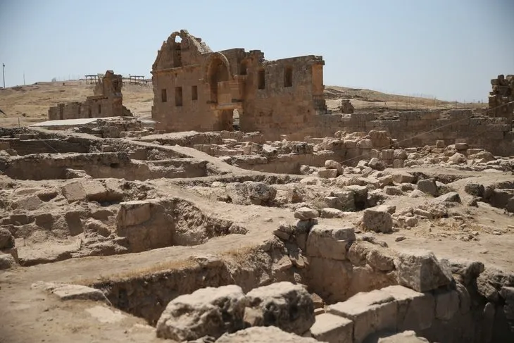 Harran’da bin yıllık parfüm dükkanı bulundu