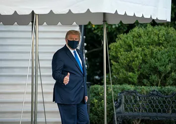 Koronavirüse yakalanan Trump'tan "iyiyim" mesajı