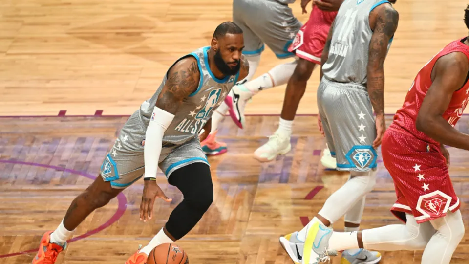 NBA All Star'da Steph Curry rekor kırdı! LeBron James'in takımı kazandı