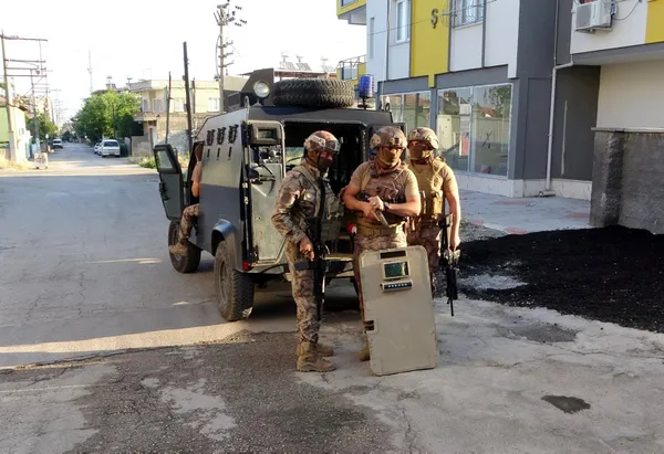Son dakika: Osmaniye merkezli zehir tacirlerine "şafak" operasyonu! Özel Harekat da destek veriyor - 1