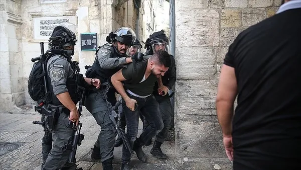 İsrail’de zulüm üstüne zulüm! Filistinli gencin yüzüne metal bir alet ile Davud Yıldızı kazıdılar