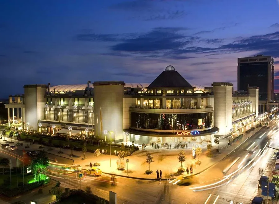 1776319327741.jpeg 5 milyon Euro'luk rüşvet çarkı! İmamoğlu suç örgütü Capacity AVM'ye çökmeye kalktı - 2