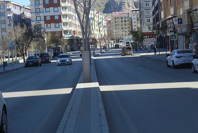 Van’da gösteri yürüyüşü ve açık hava toplantıları 15 gün yasaklandı