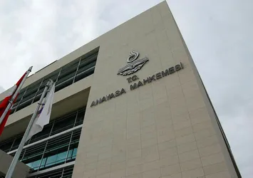 SON DAKİKA: AYM'den tutuklu gazeteciler kararı
