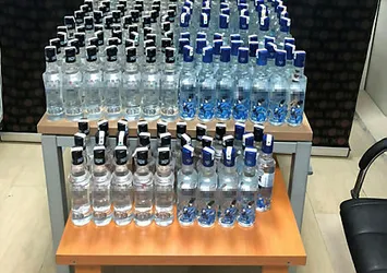 Bitlis'te 703 şişe sahte içki ele geçirildi