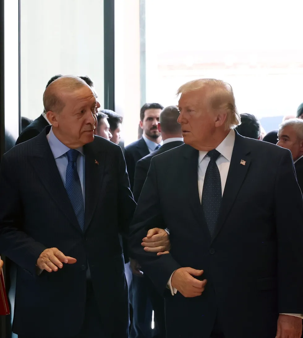 baskan-erdogan-ve-trump-arasinda-samimi-pozlar-fox-newsten-dikkat-ceken-yorum-1783427856120.jpg Başkan Erdoğan ve Trump arasında samimi pozlar! Fox News'ten dikkat çeken yorum - 8