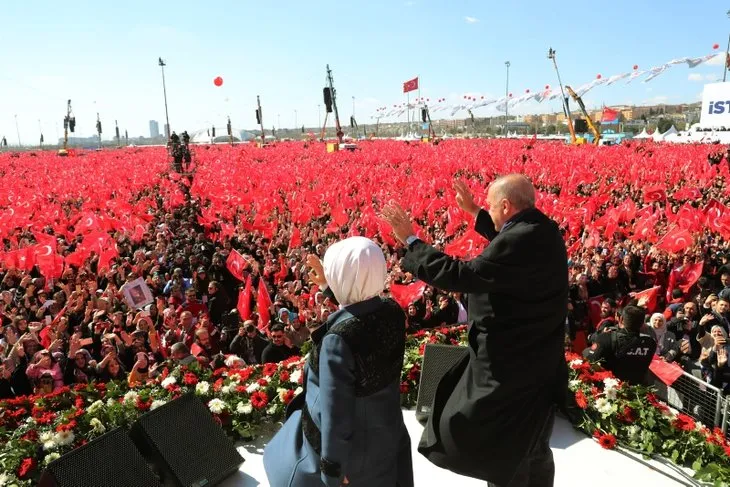 Tansu Çiller ve Mehmet Ağar Yenikapı'da! Başkan Erdoğan karşıladı